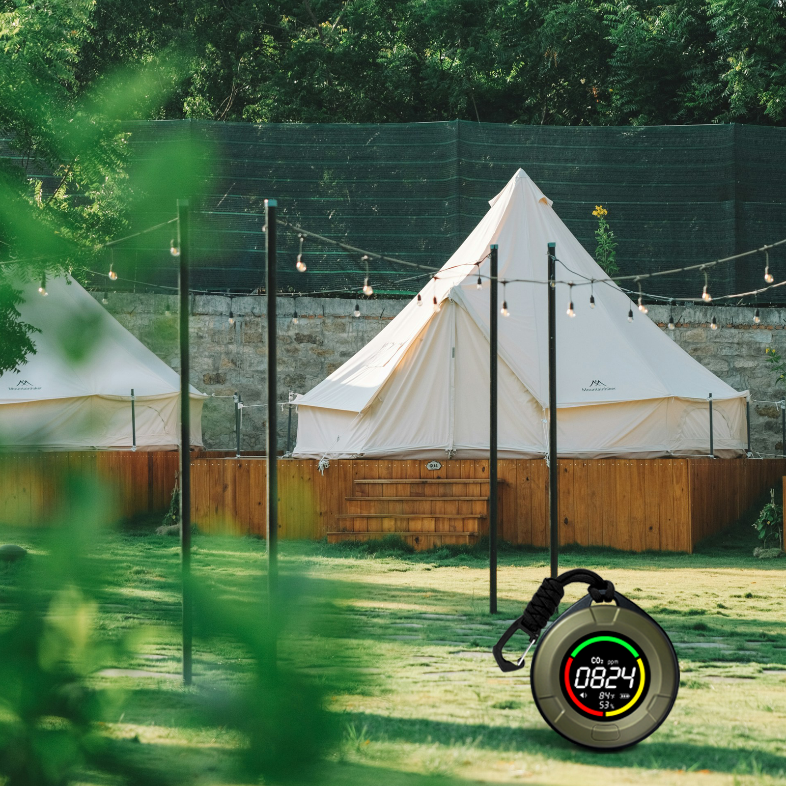 A portable CO2 monitor keeps you healthy on the go