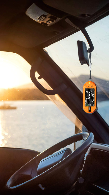 Portable carbon monoxide detector with 500-hour battery life